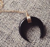 Collar imitación de marfil