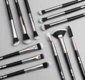 12 makeup brushes