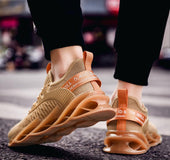 Flying mesh shoes