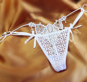 Hollow thong