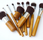 Wood color makeup brush set