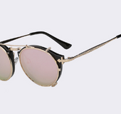 Fashionable men's and women's sunglasses