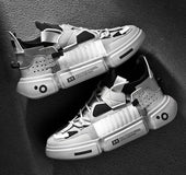Casual sports shoes