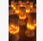 Luz tipo antorcha