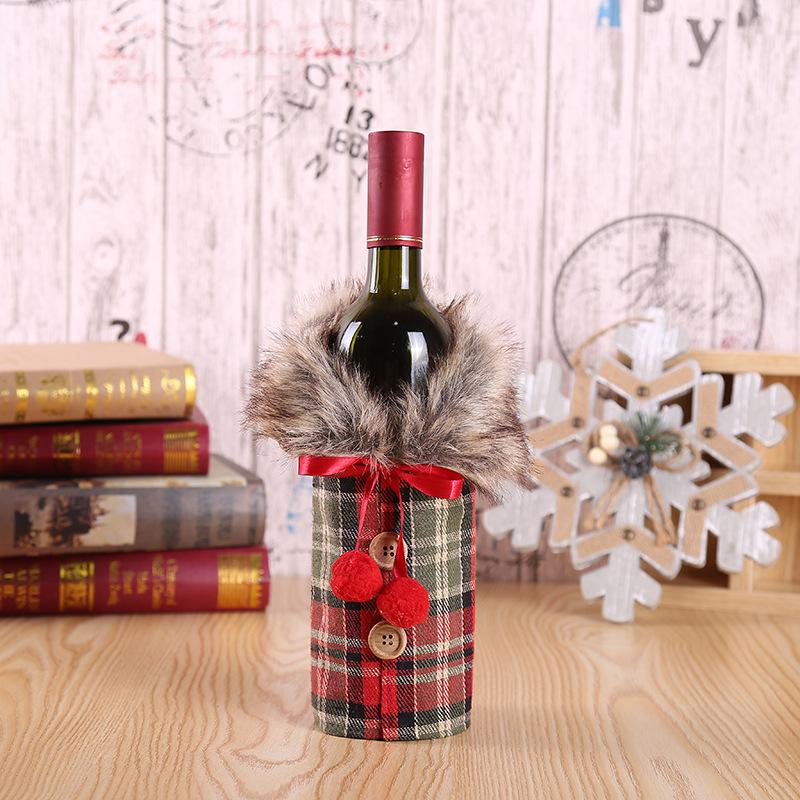Christmas decorations, Santa Claus, red wine, red wine, champagne, wine bottle and bar dining room decoration