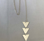 Collar triangulos