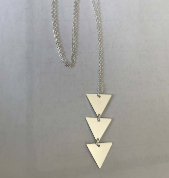 Collar triangulos