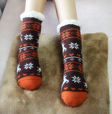 Non-slip adult floor socks