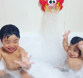 Kids Baby Shower Toys Automatic Crab Bubbler with Music