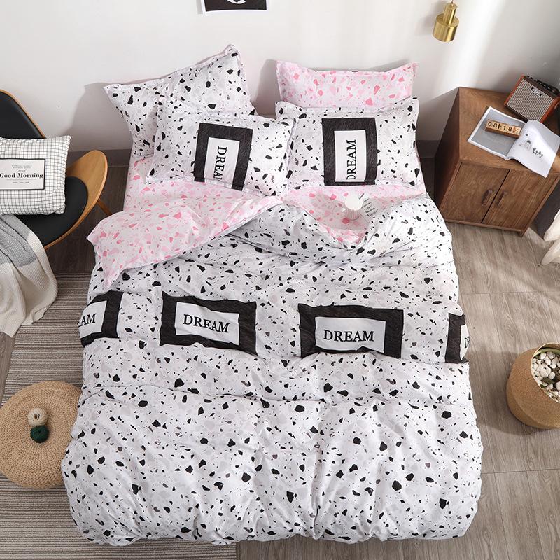 Heart print bedding set 3/4 pieces
