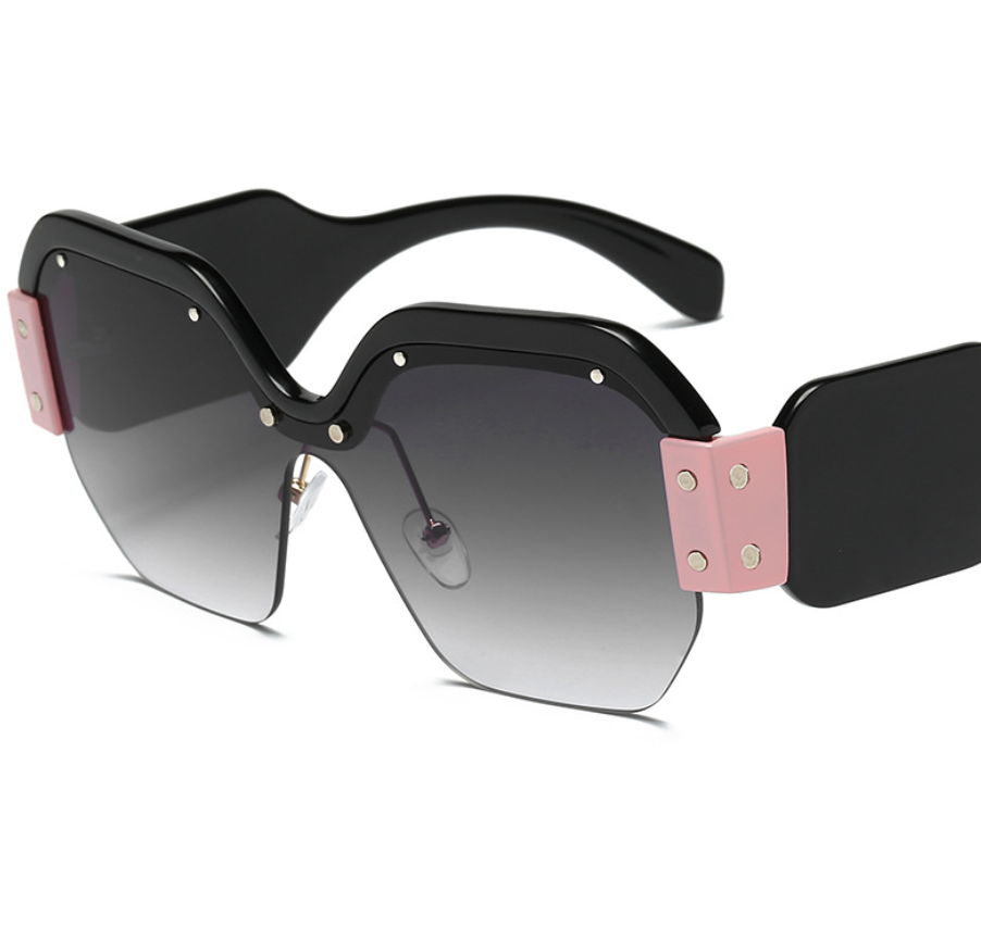 Large frame sunglasses