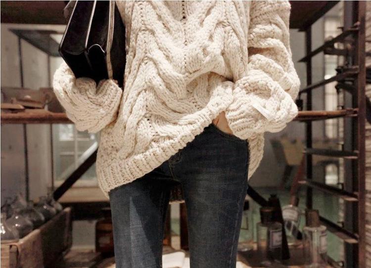 Turtleneck knit sweater
