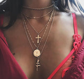 Collar cruz múltiple capa