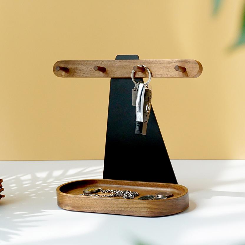 Creative hanging key holder