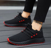 Spring and autumn sneakers trend casual wholesale men's shoes flying woven padded lightweight running shoes