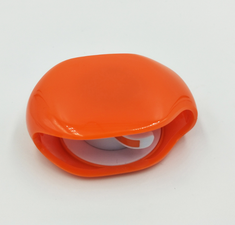 Automatic earphone retractor reel type push-type telescopic multi-function data storage box winder