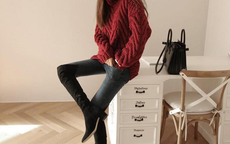 Turtleneck knit sweater