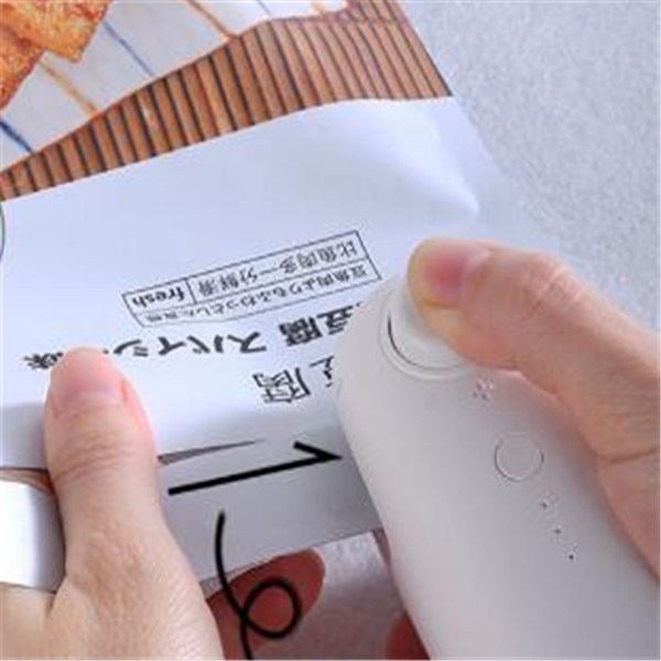 Mini sealing machine