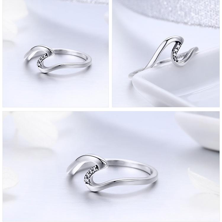 Stylish zircon ring
