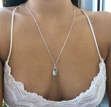 Collar triangulos