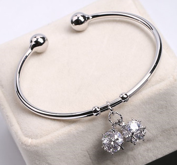 Pulsera koreana gato