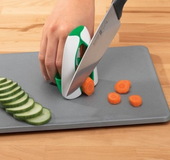 Cut vegetable protector