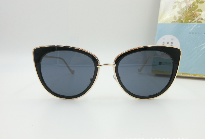 Round glasses
