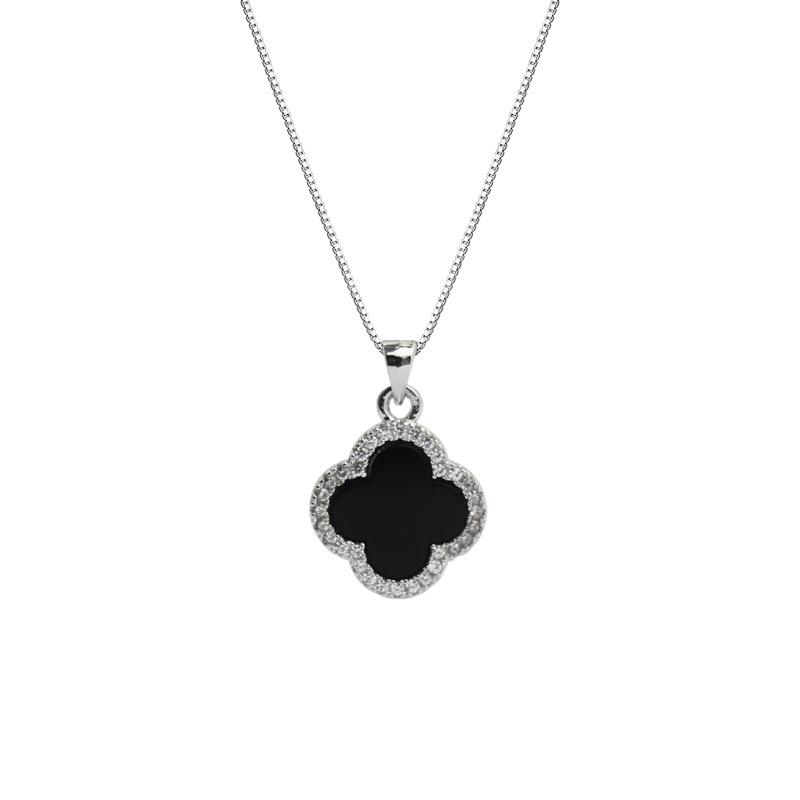 Collar trébol cuatro hojas