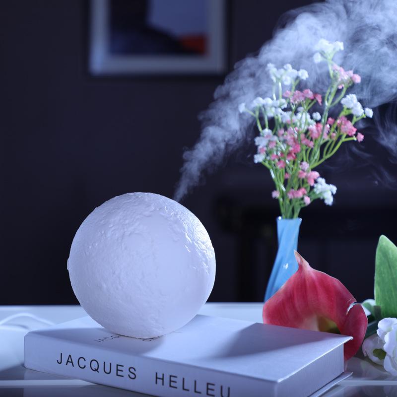 Creative moon multi-function USB atmosphere night light humidifier
