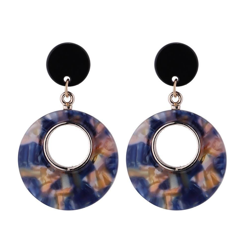 Geometric acrylic circle earrings
