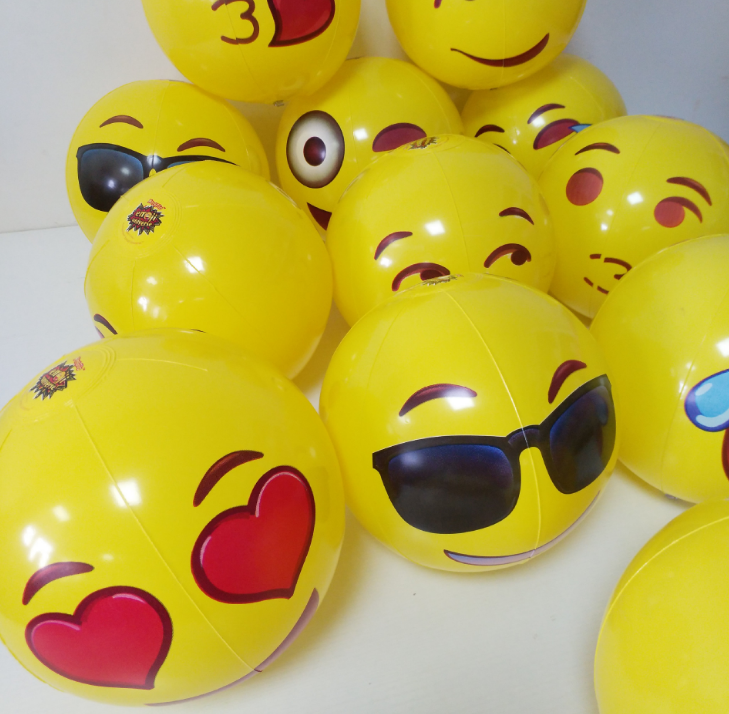 Inflatable smiley ball pvc inflatable beach ball fun expression ball