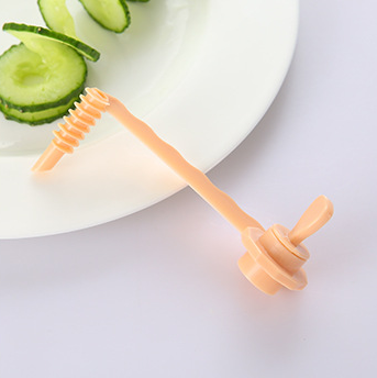Creative fruit and vegetable curler manual cucumber slicer