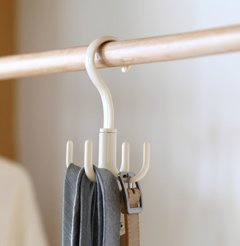 Rotary hanger, scarf, tie, scarf, clothes hanger, multi-functional plastic hanger for household use and space saving
