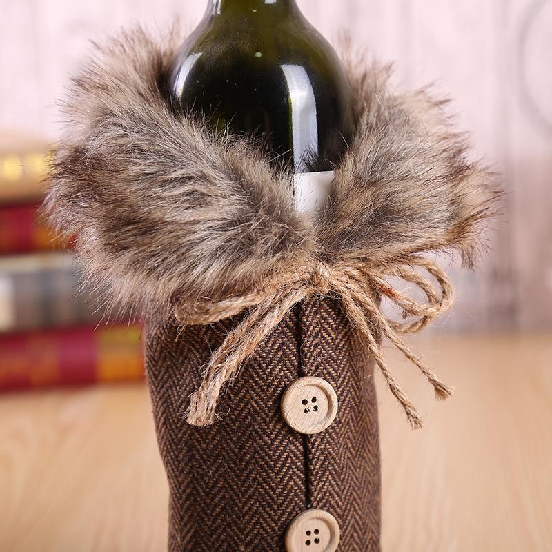 Christmas decorations, Santa Claus, red wine, red wine, champagne, wine bottle and bar dining room decoration