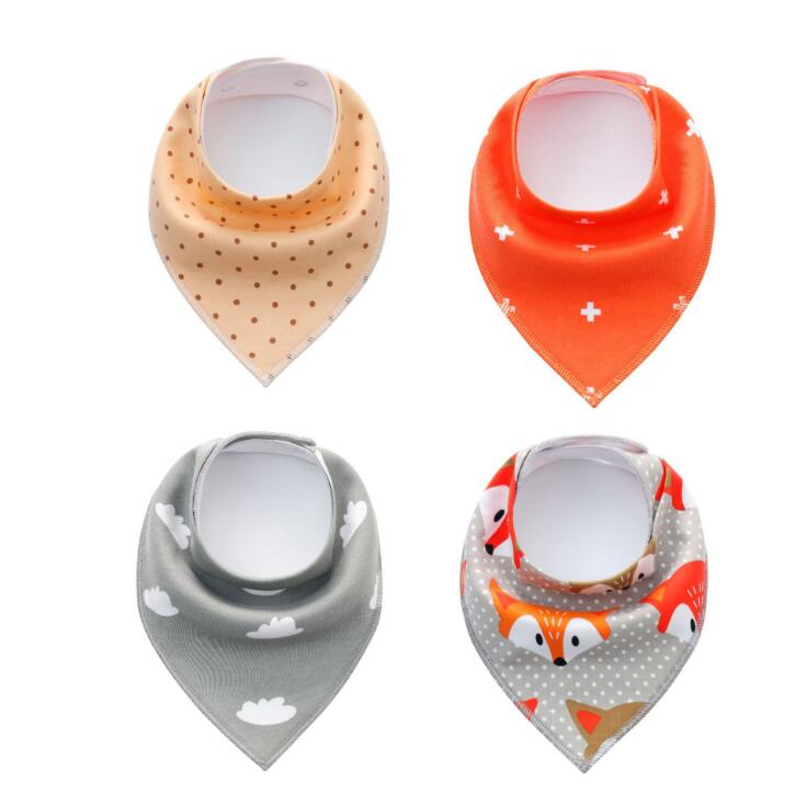 4 piezas / lote Impresión  Varios Diseños Tela Babero Bandana