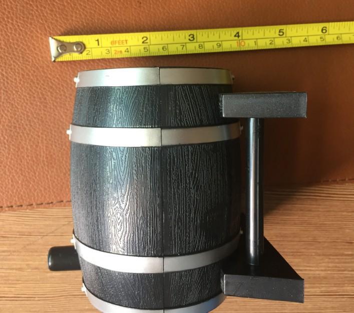 Featured creative barrel plastic toothpick container