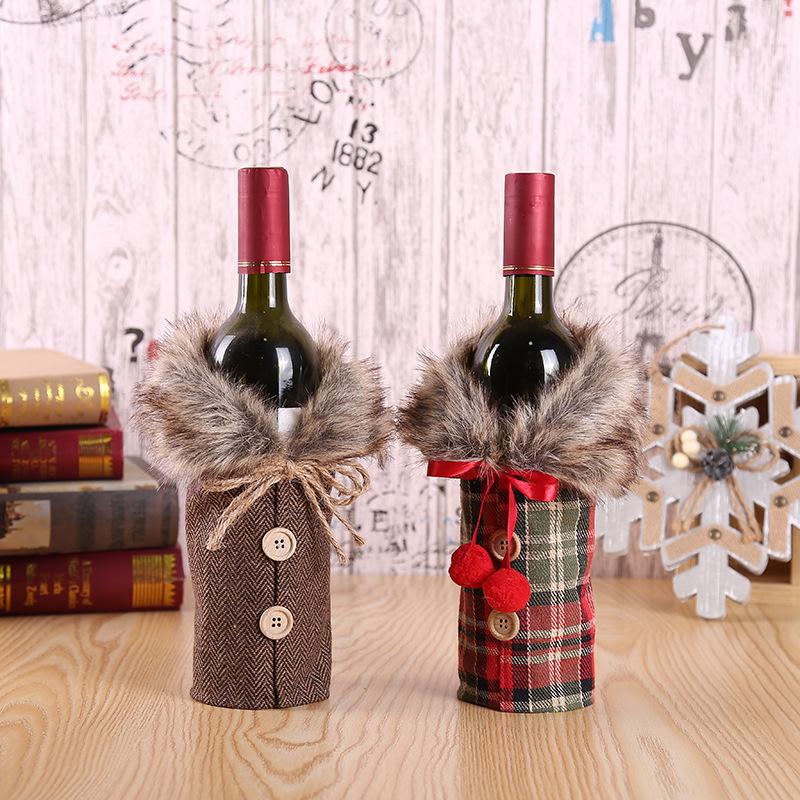 Christmas decorations, Santa Claus, red wine, red wine, champagne, wine bottle and bar dining room decoration