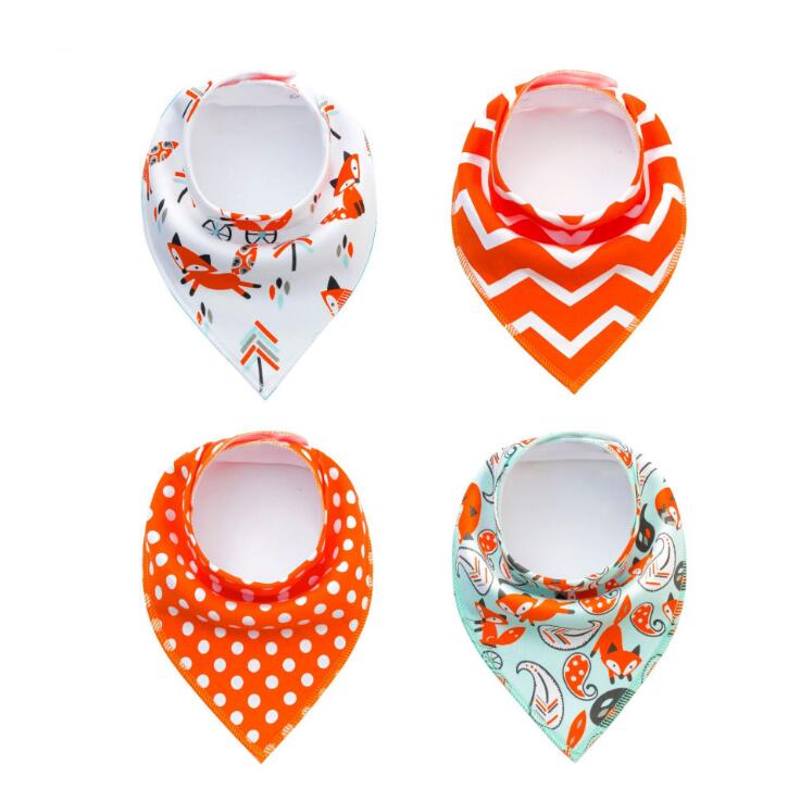 4 piezas / lote Impresión  Varios Diseños Tela Babero Bandana