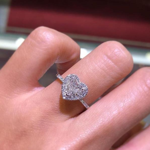 Creative heart-shaped diamond ring