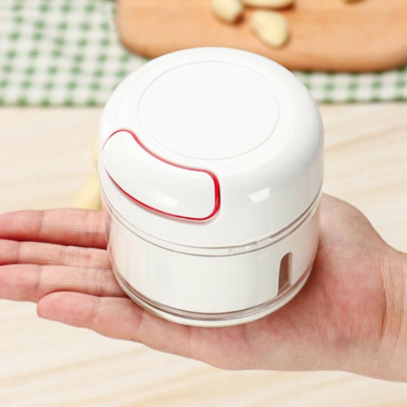 Manual cutting meat grinder
