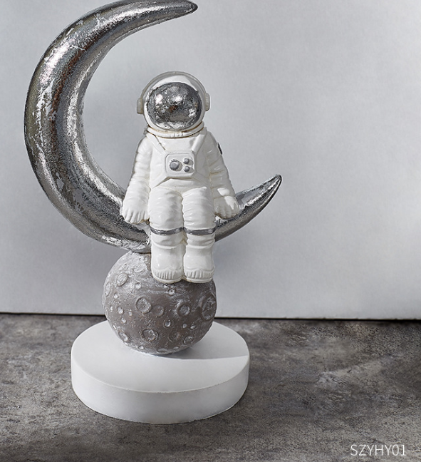Creative Astronauts Crafts Resin Decoration Coffee Shop Music Bar Cabinet Soft Decorations