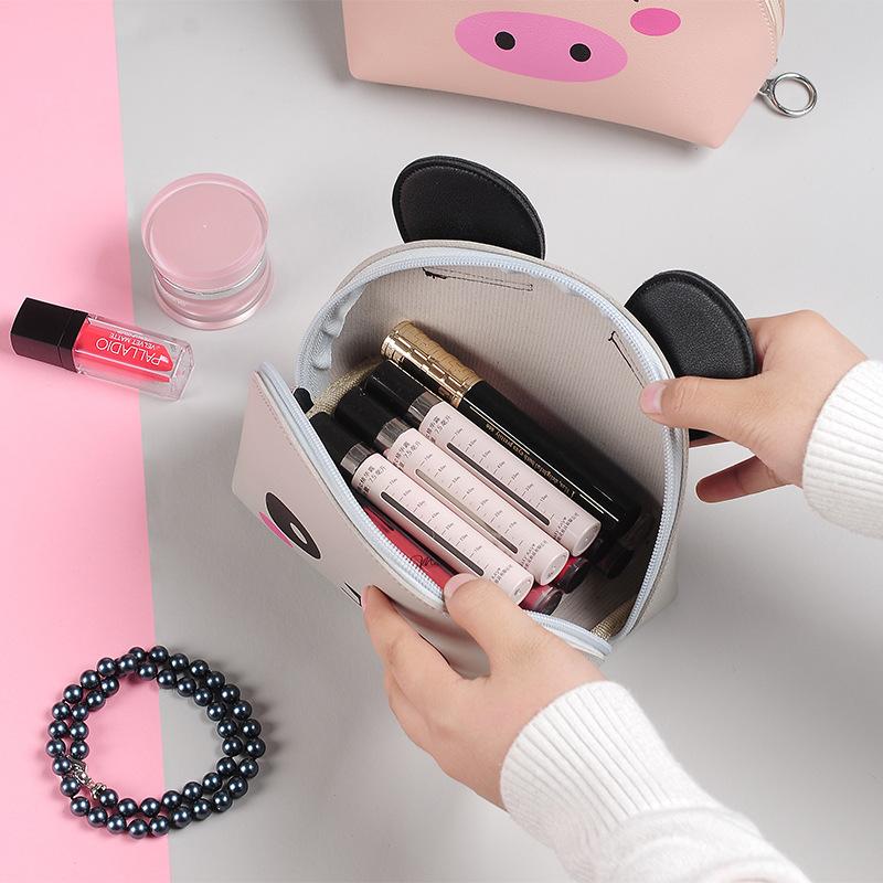Girl's heart wash makeup bag