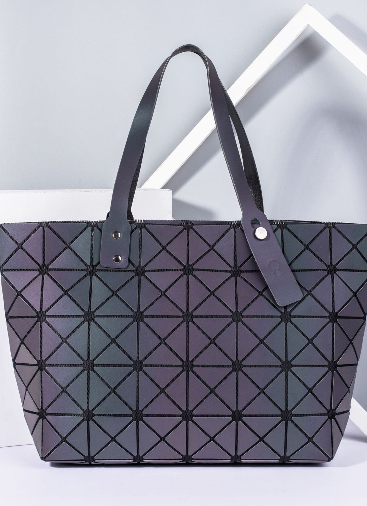 Luminous geometric rhombic handbag
