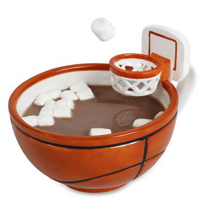 New products ceramic decoration small package candy box creative ceramic basketball football cup children's milk cup