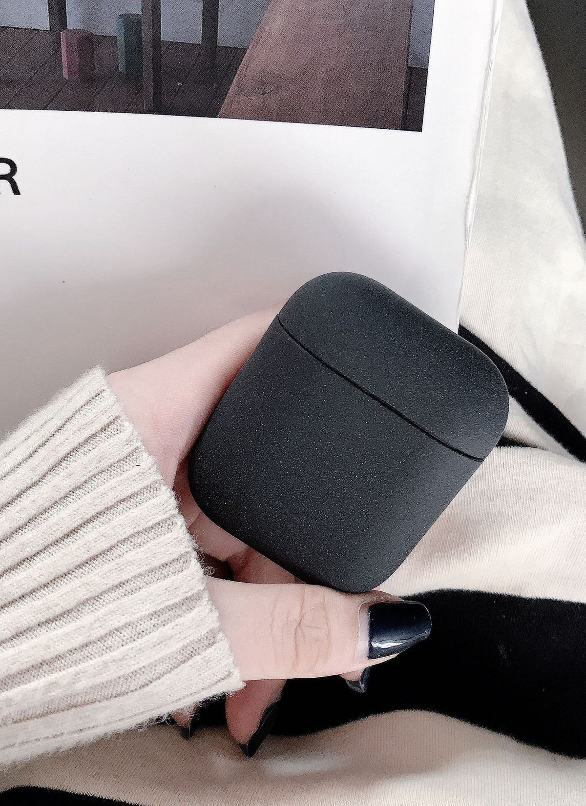 Wireless earphone case