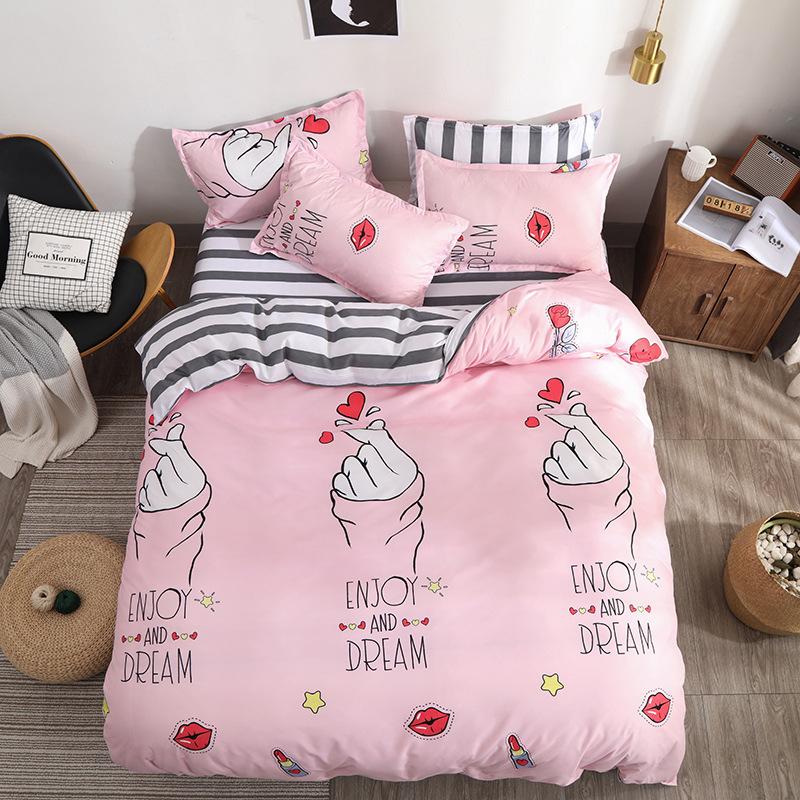 Heart print bedding set 3/4 pieces