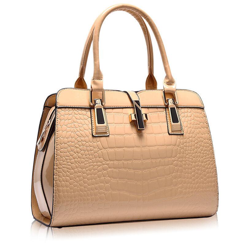 Casual women's fashion