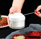 Manual cutting meat grinder