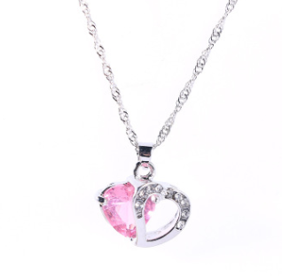 Collar forma corazón colgante