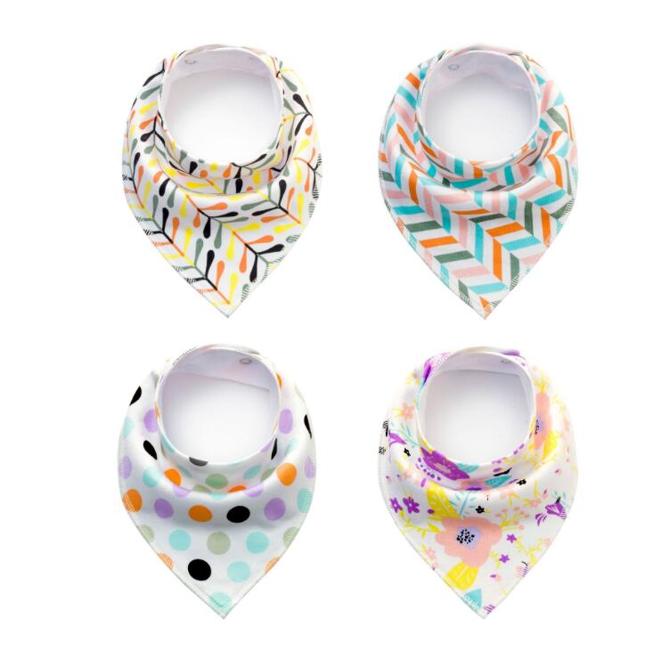 4 piezas / lote Impresión  Varios Diseños Tela Babero Bandana